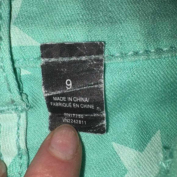 Mint Green Star Print Reversible Women's Shorts - Picture 5 of 7